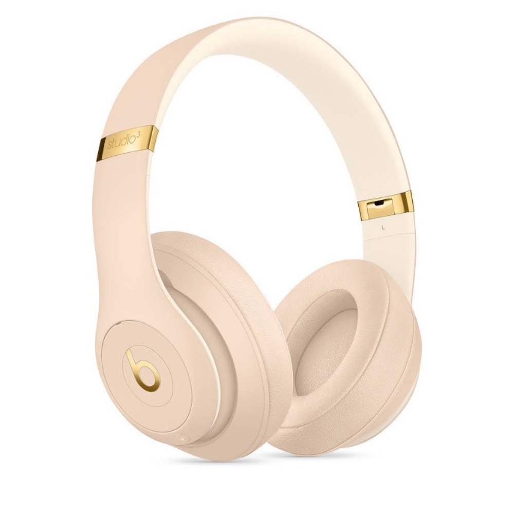 Beatsstudio3 wireless headphones brand new!